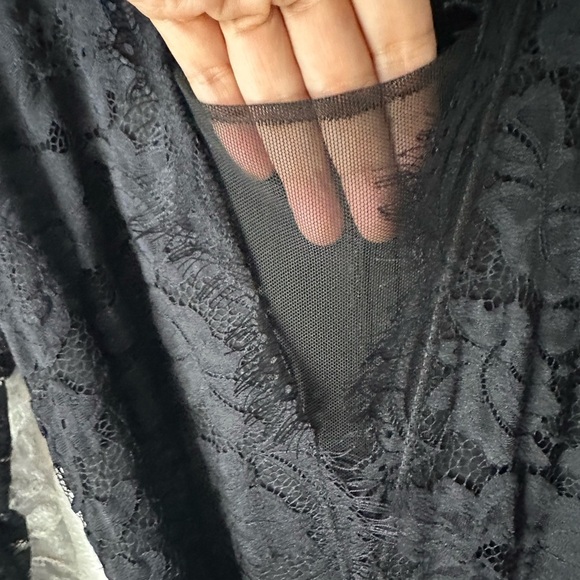 BEBE Black Long Sleeves Eye Lash Lace Cocktail Holiday Small Jumpsuit BNWT - Picture 3 of 8